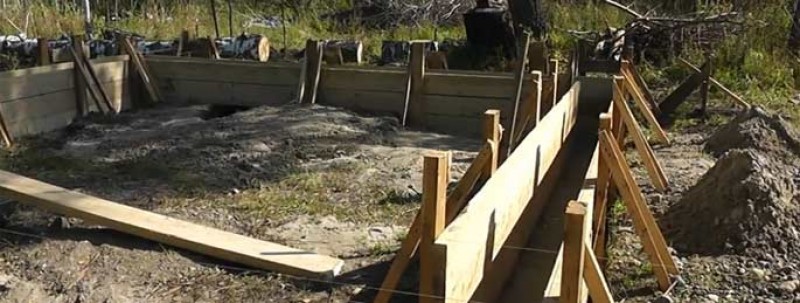 Фото Опалубки для фундамента из обрезной доски